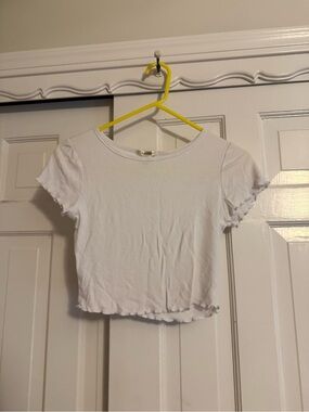 Bozzolo White Ribbed Lettuce-Edge Crop Tee